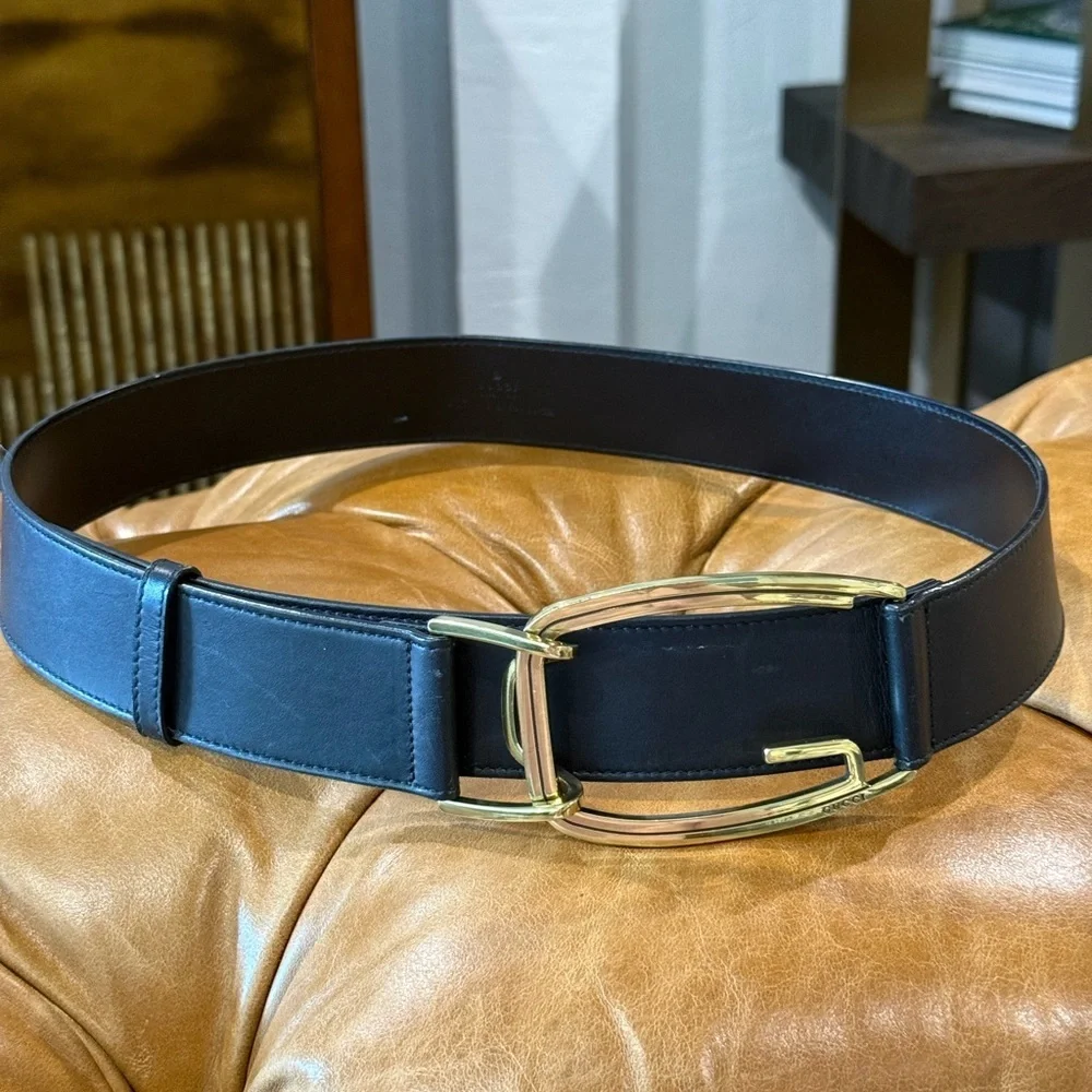 Gucci Vintage black belt with large G gold tone belt buckle  EUC